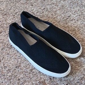 Steven Natural Comfort Balck and White Sneakers Size 9.5